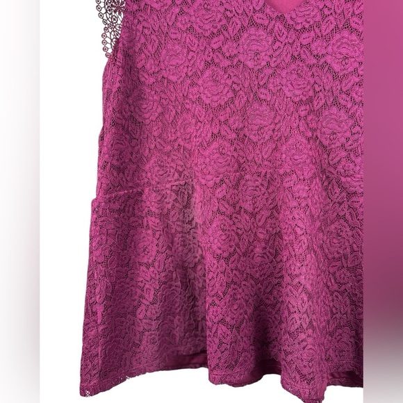 Additional Elle lace sleeveless blouse, 3X, magenta, vneck, peplum, lined, Party - Picture 6 of 12